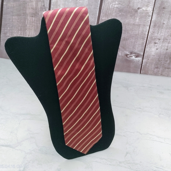 Charles Wain Men's Silk Striped Red and Gold Tie Woven Classic Style TAG Formal - Picture 1 of 10
